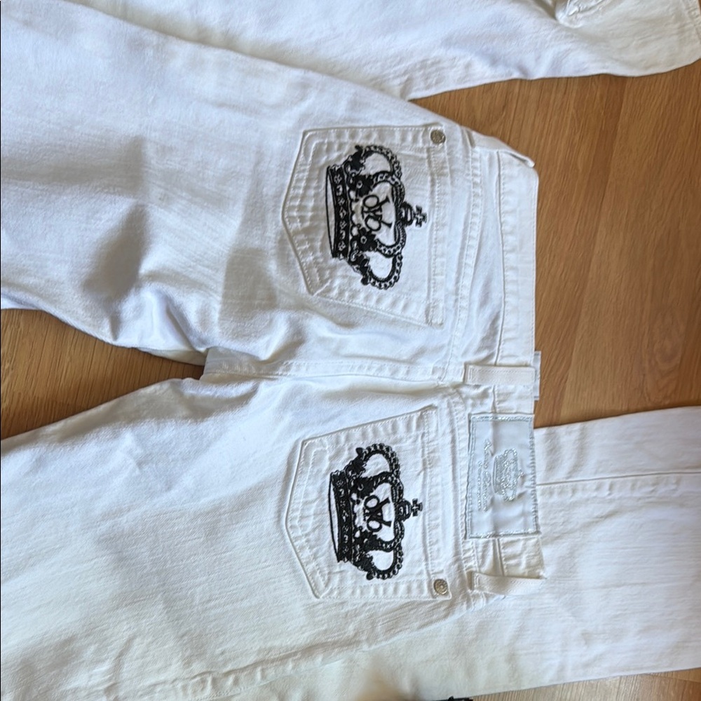 Rock & Republic Vintage Rare crowns 25